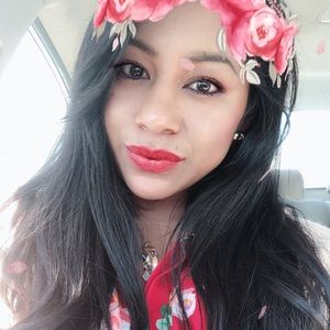 Meet your Posher, Lucy